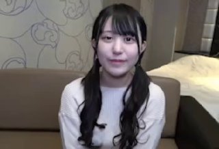 【9總全國探花】甜美大奶萌妹子酒店啪啪，洗完澡穿上情趣裝制服口交插嘴，藍色絲襪翹起屁股後入…